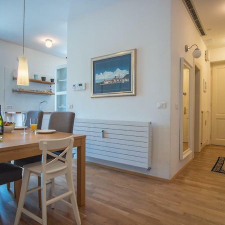 Luxury Central Apartment Любляна Екстериор снимка