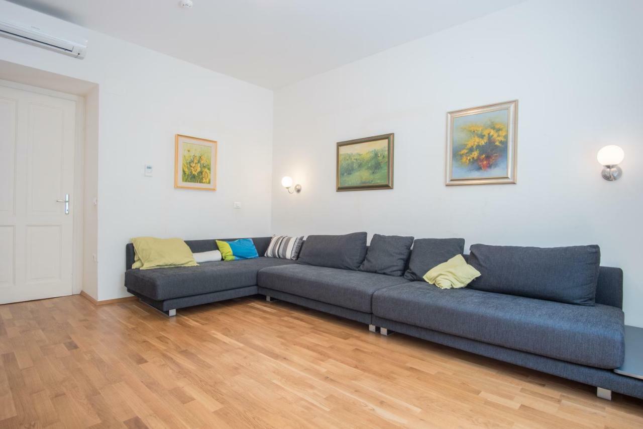 Luxury Central Apartment Любляна Екстериор снимка