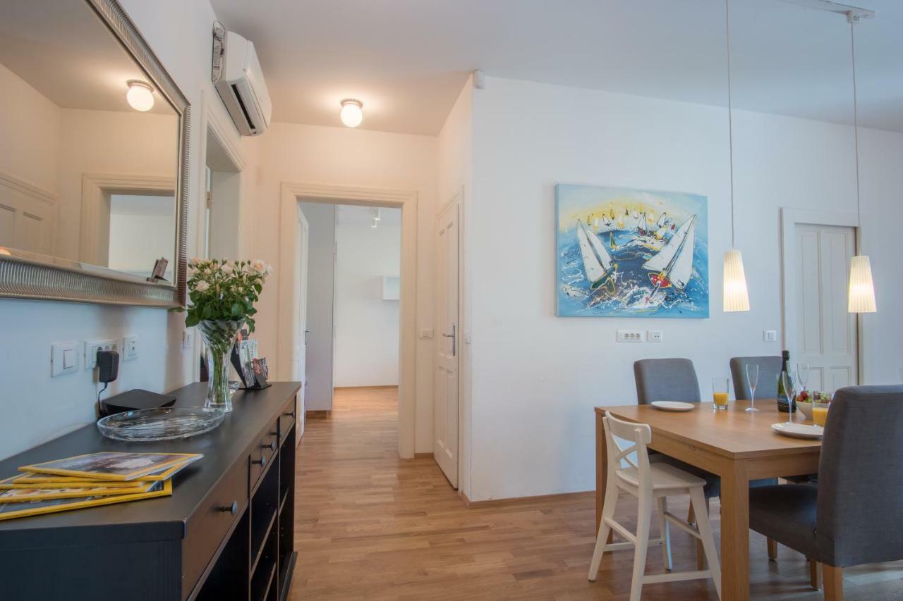 Luxury Central Apartment Любляна Екстериор снимка