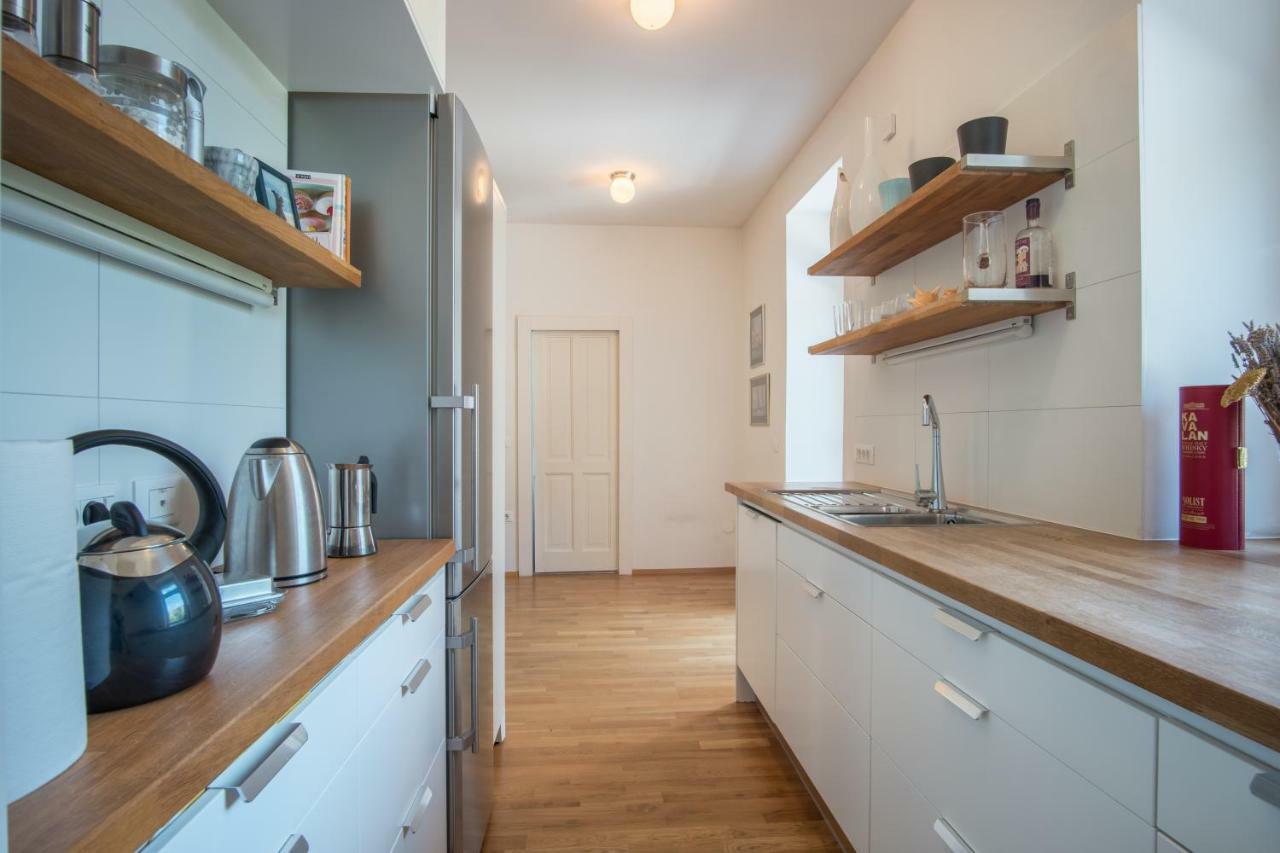 Luxury Central Apartment Любляна Екстериор снимка